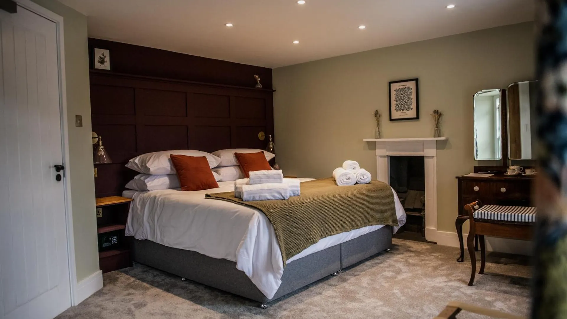 The Heathcock Boutique Hotel - Room 2 Cardiff United Kingdom